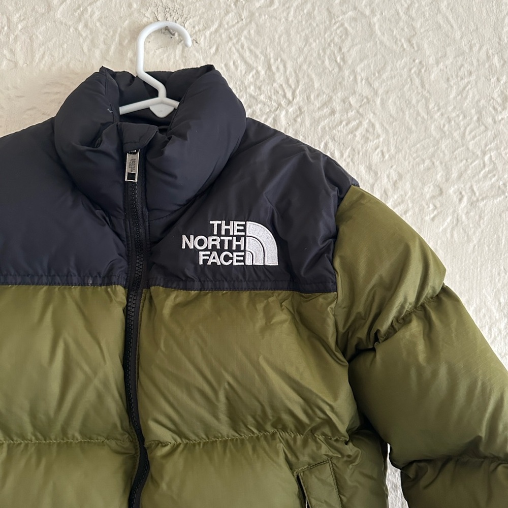 The North Face Teens 1996 Retro Nuptse Jacket Black Forest Green Teen 10 Kids - Picture 9 of 16